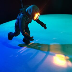 Z divokých vajec: ESEJ O SVĚTLE , 23. 11. 2025 17:00, Zlín, Zámek Zlín